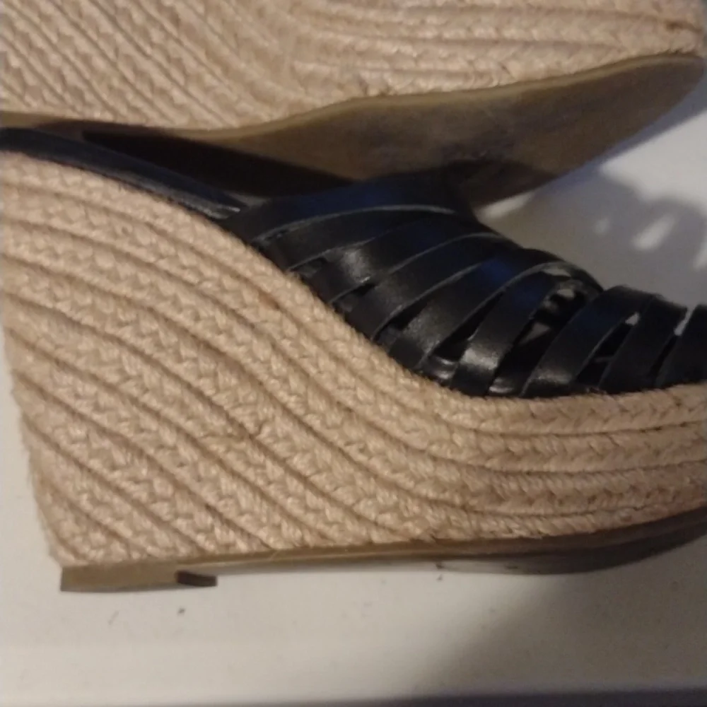 ME Too slip on espadrilles size 9.5  wedge black Navy Blue Sandals